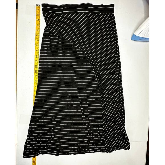 MANGO - Woman's Black & White Slit Hem Striped Skirt Size Small - Picture 1 of 8